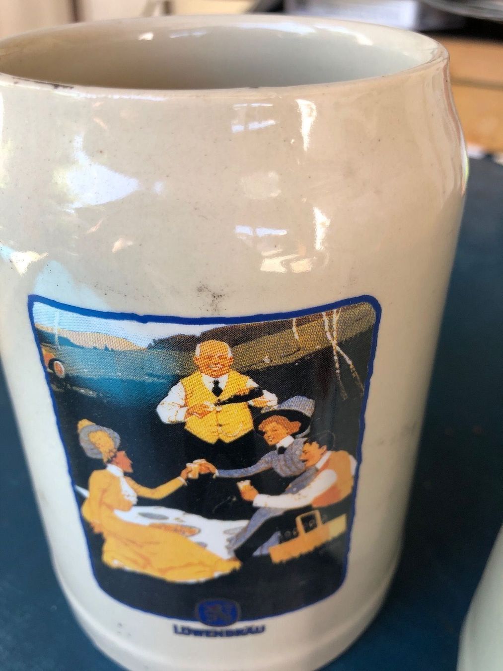 Bicchieri: Bierglas Krug Löwenbräu – Usato da Niederrohrdorf venduto da beniledergerber 2