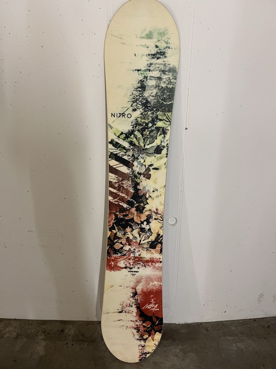 Snowboard Nitro Board: Nitro Lectra 149cm – Usato da Flims Waldhaus venduto da kat_gs8f
