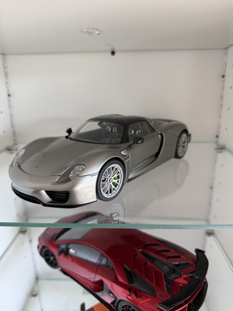 Autoart Modellini d'auto: Autoart Porsche 918 Spyder Silber Metallic – Usato da Dübendorf venduto da bay_yg29
