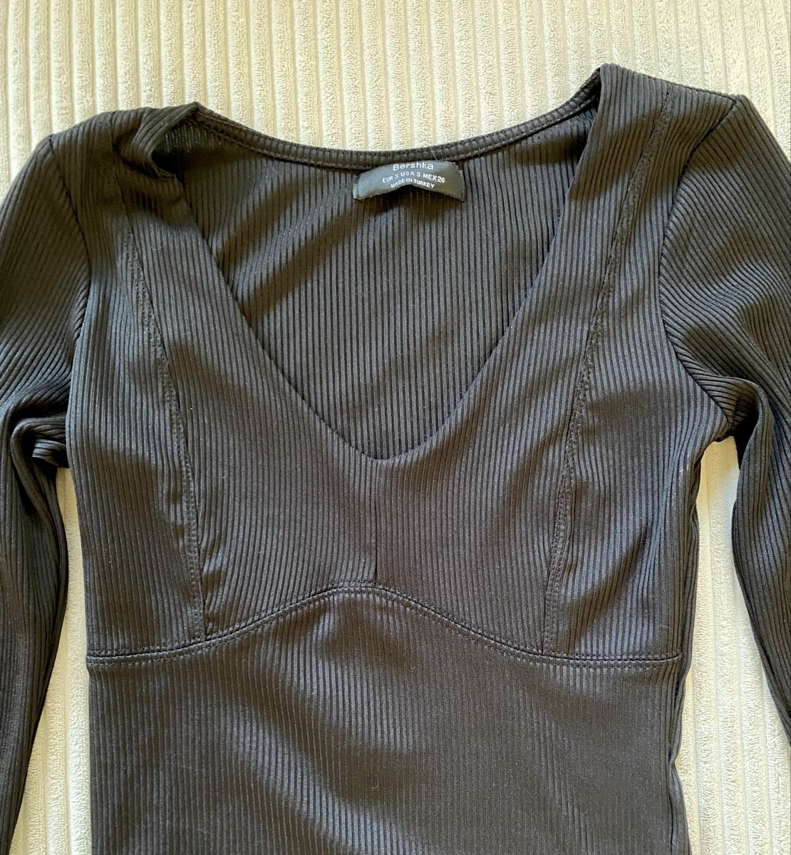 Bershka Maglioni & Felpe: Bershka Sweatshirt Pullover Oberteil gerippt Schwarz Gr. S – Usato da Langnau am Albis venduto da cynthia.jolene 1