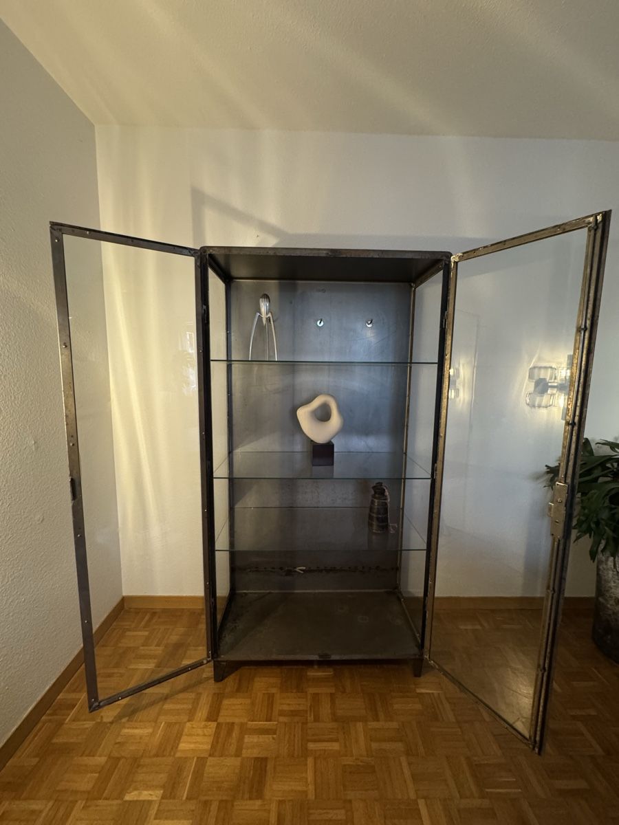 Vetrine: Vintage Vitrine - Industrial Design – Usato da Horgen venduto da BonnieBerlin 9