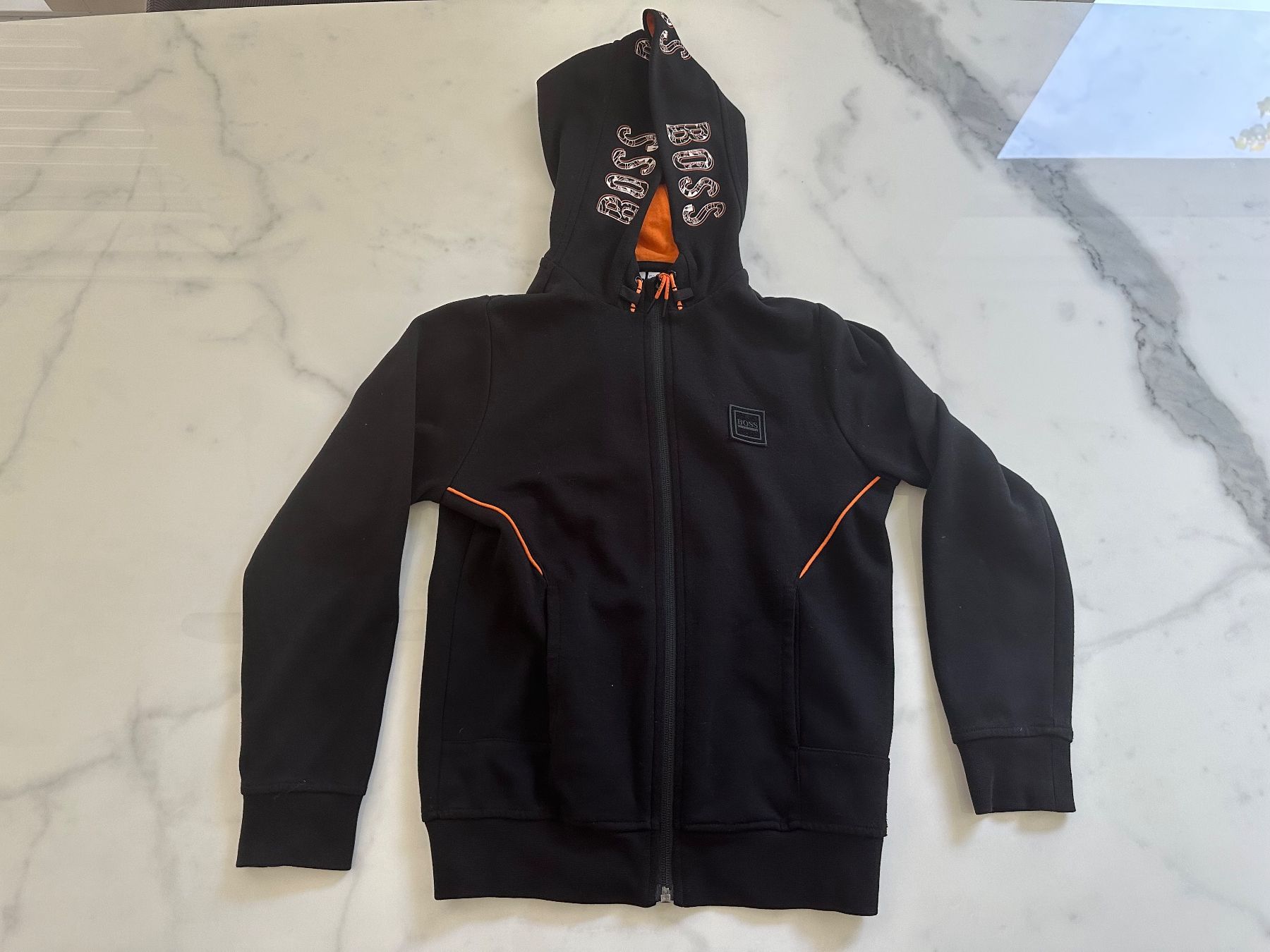 Hugo Boss Maglioni & Felpe: Hugo Boss Zipper Kinder Gr. 138 – Usato da Lausen venduto da Swissart123