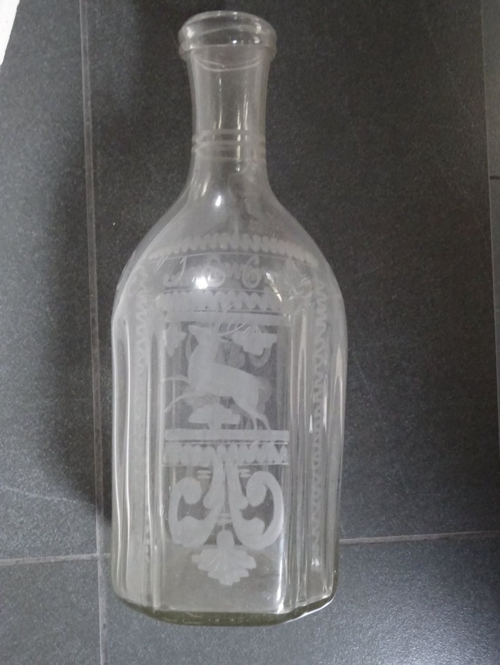 Glasi Hergiswil Bottiglie: Original Berner Taufflasche mit Hirsch / dat. 1861 – Usato da Esslingen venduto da eintagammeer