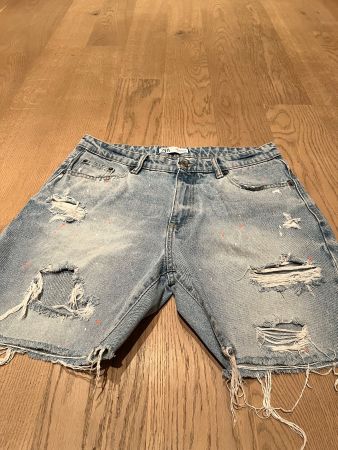 Kurze Jeansshorts