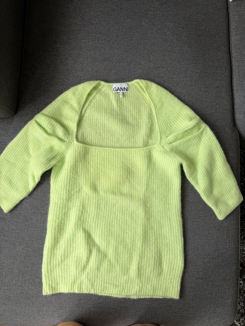 Ganni Maglioni & Felpe: Wunderschöner kurzarm Strickpullover der Marke Ganni G M neu – Nuovo (secondo la descrizione) da Zürich venduto da Pony74