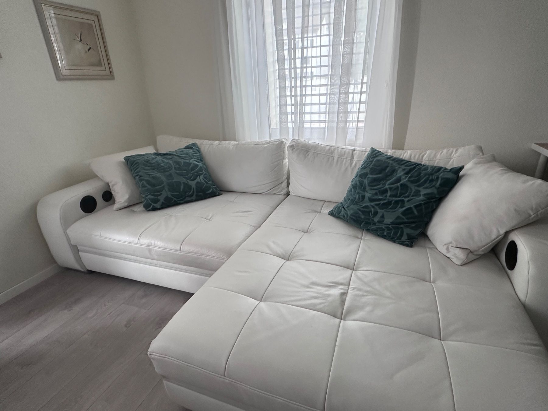 Divani: Sofa mit LED und Musikbox integriert – Usato da Wangen b. Olten venduto da ble_q92b