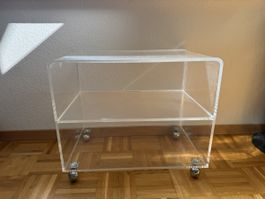 Beistelltisch transparent auf Rollen
