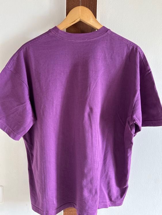 Zara T-Shirts: T-shirt Zara violet oversize, Taille M – Gebraucht aus St-Aubin FR von Tiweety 1