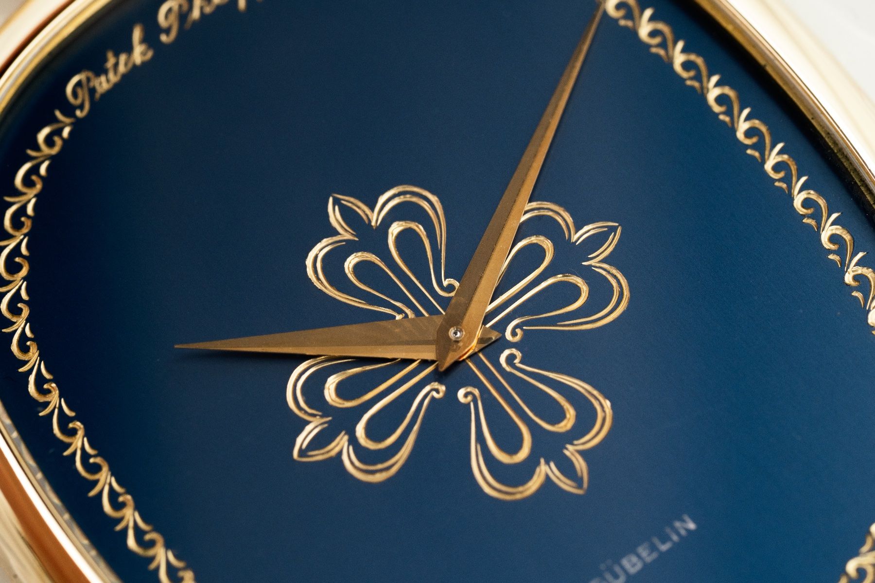 Patek Philippe Orologi: Patek Philippe Ellipse pocket watch double signed Gübelin – Nuovo (secondo la descrizione) da Genève venduto da aspaklariacollection 2