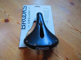 Brooks Ledersattel B17 Short Carved Black