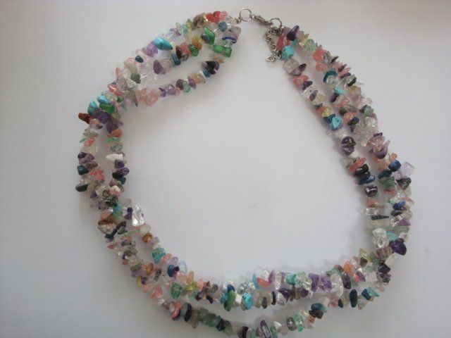 Catenine: Bunte Kette mit echten Steinen – Usato da Thun venduto da Ereli47
