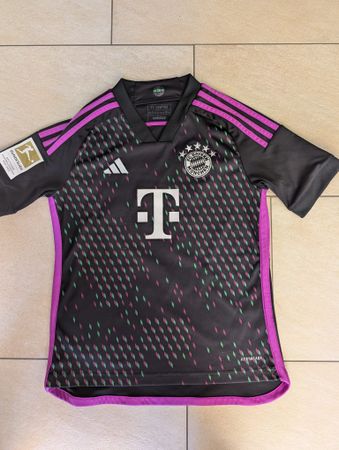 FC Bayern München Trikot Davies 19 Grösse 152 Kinder