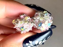 Floral Ohrstecker + Seide Scrunchie Set - Handgemachte, Neu!