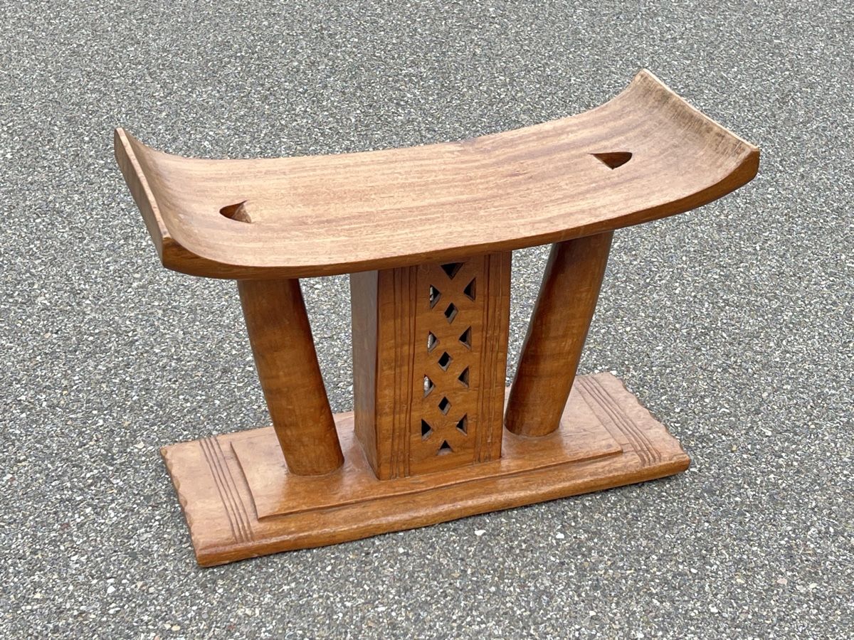 Tabourets: Vintage Ashanti-Hocker aus Ghana – D'occasion à Horgen par Grizzly83 1
