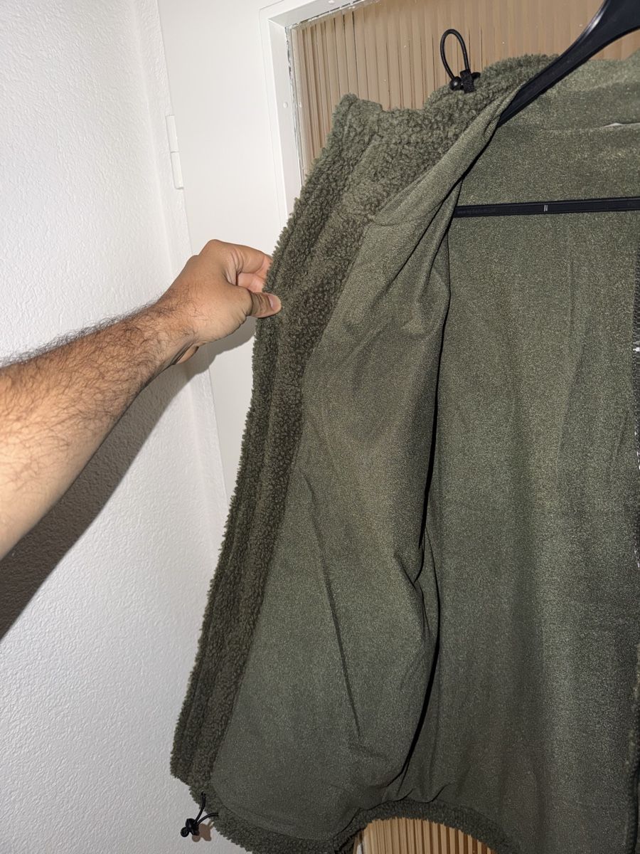 Decathlon Vestes: Giacca pile con cappuccio verde taglia L – Neuf (Voir description) à Zürich par ern_5jv6 2