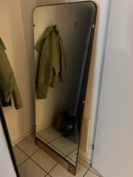 Standspiegel mit Holzrahmen