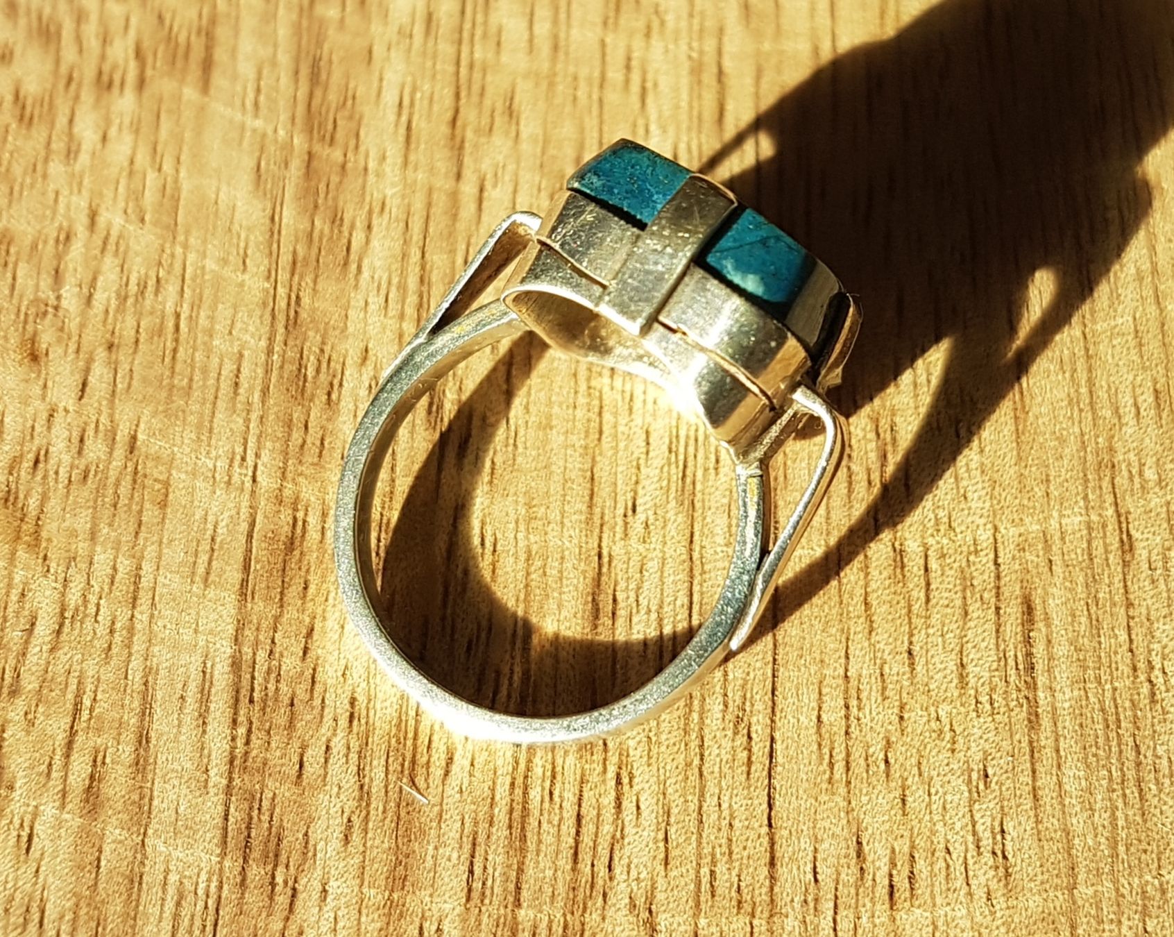 Ringe: Silberring mit grünem Stein – Gebraucht aus Zürich von  4