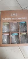 6 Joghurt-Gläser mit Deckel und Rezeptbuch, neuwertig