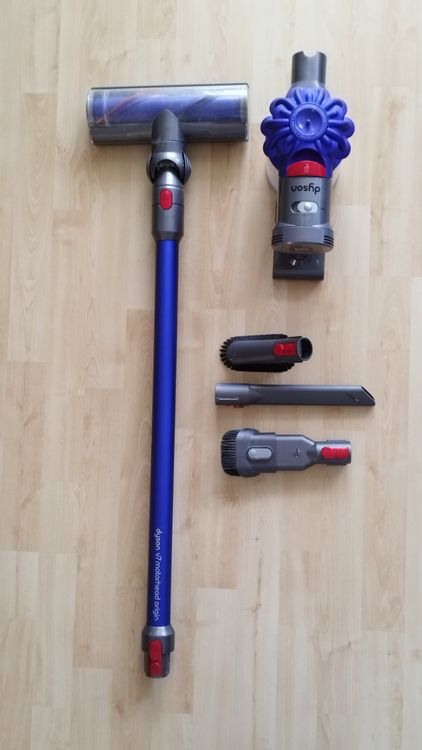 Dyson v7 Akku Staubsauger | Kaufen auf Ricardo