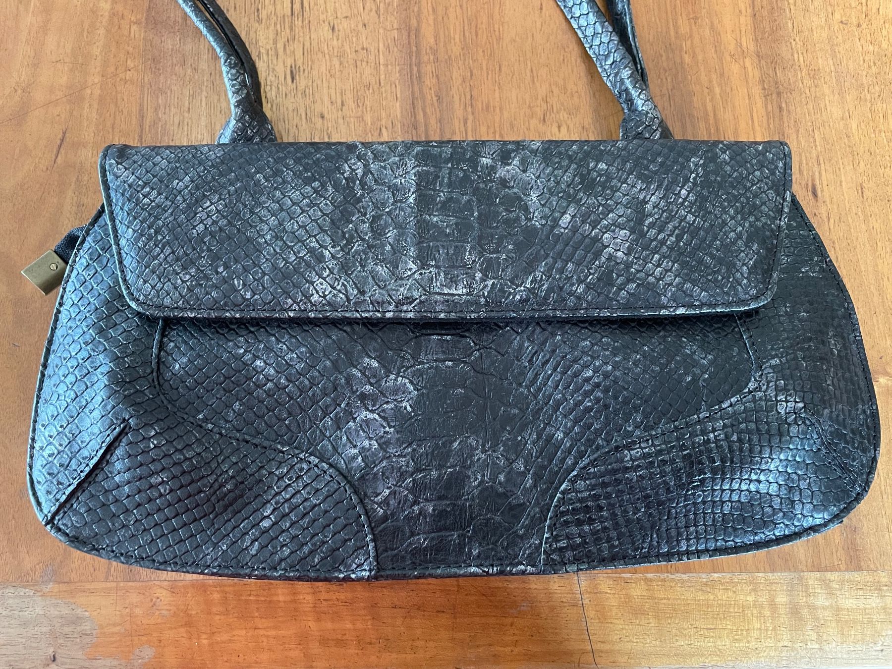 Kaiser Borse da donna: Vintage Peter Kaiser Handtasche Schlangenmuster grau/silber – Usato da Winterthur venduto da moschtli20