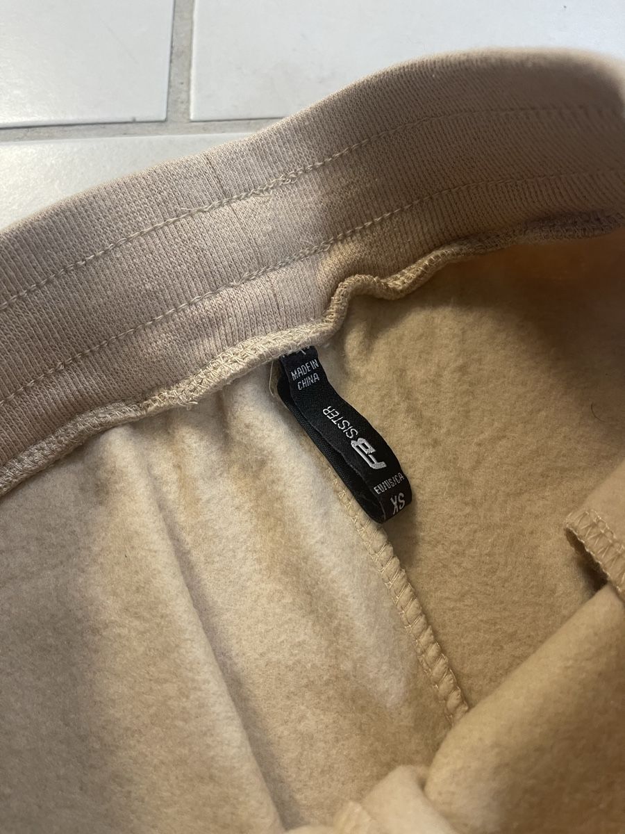Pantaloni: FB Sister Jogginghose Beige XS – Usato da Bassersdorf venduto da Sandy456 4