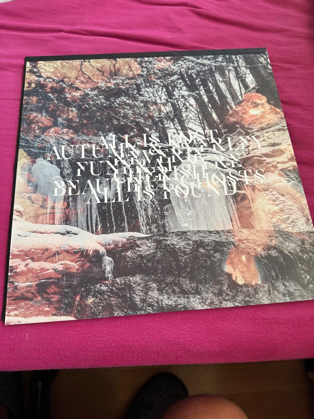 Dischi in vinile: UNREQVITED - BEAUTIFUL GHOSTS LP,ALBUN GATEFOLD – Usato da Delémont venduto da pinguino6 4