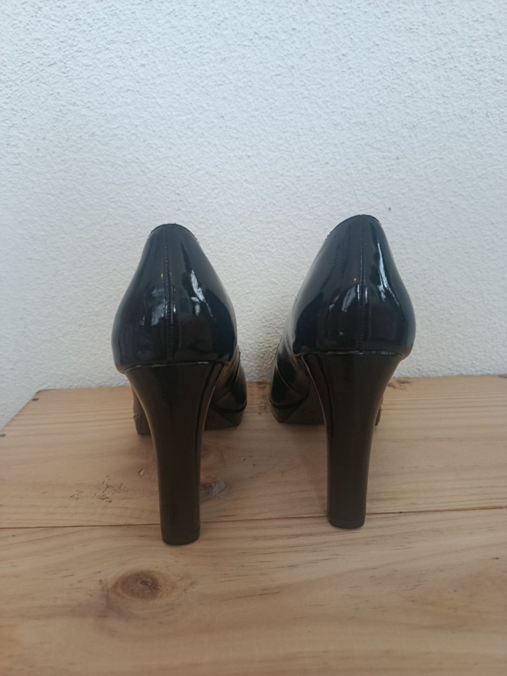 Tamaris Scarpe da donna: Tamaris Pumps schwarz – Usato da Zürich venduto da Degiacomi 2