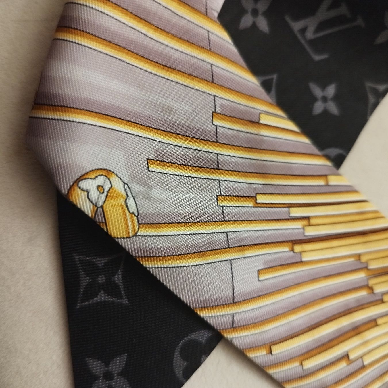 Accessori per capelli: Louis Vuitton armband haarchmuck – Nuovo (secondo la descrizione) da Basel venduto da pro_79rs 4