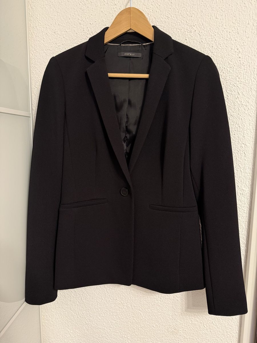 Esprit Jacken: Toller Esprit Damen Blazer Schwarz, 34/36 – Gebraucht aus Udligenswil von mp9_f7jr 1