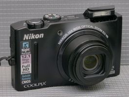 Nikon Coolpix S8100 * tolle 12 Megapixel Digitale Kamera
