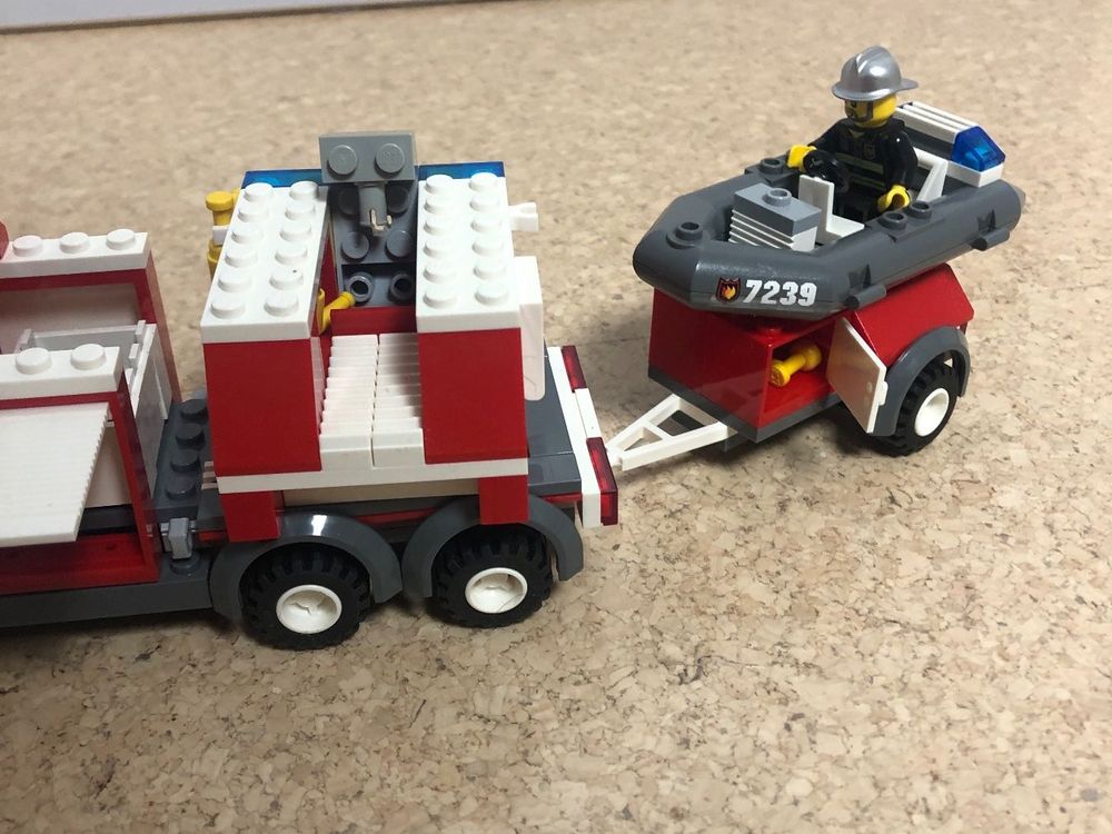Lego Giocattoli: Lego Feuerwehrlöschzug 7239 – Usato da Ballwil venduto da goldi360 3
