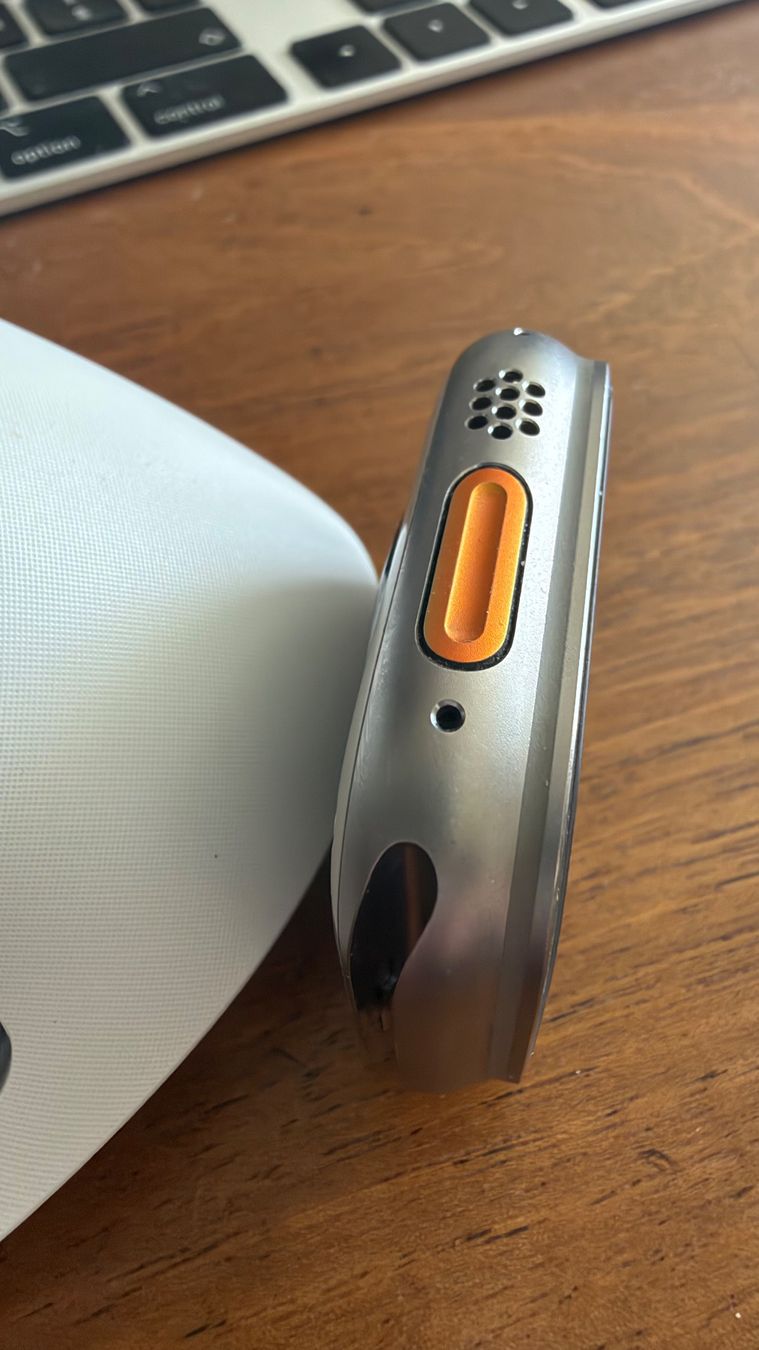 Apple Smartwatch: Apple Watch Ultra 1 – Usato da Henggart venduto da Legi4 2