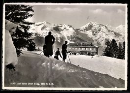 AK Unterwasser, Skifahrer vor Berggasthaus Iltios