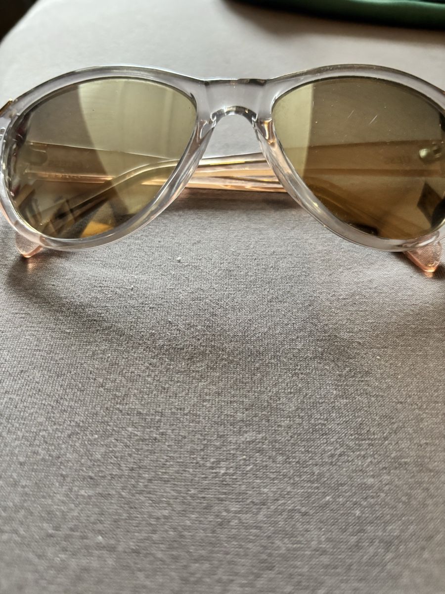 Guess Occhiali & Lenti: Lunettes de soleil Guess  – Usato da Vevey venduto da mar_q6ms