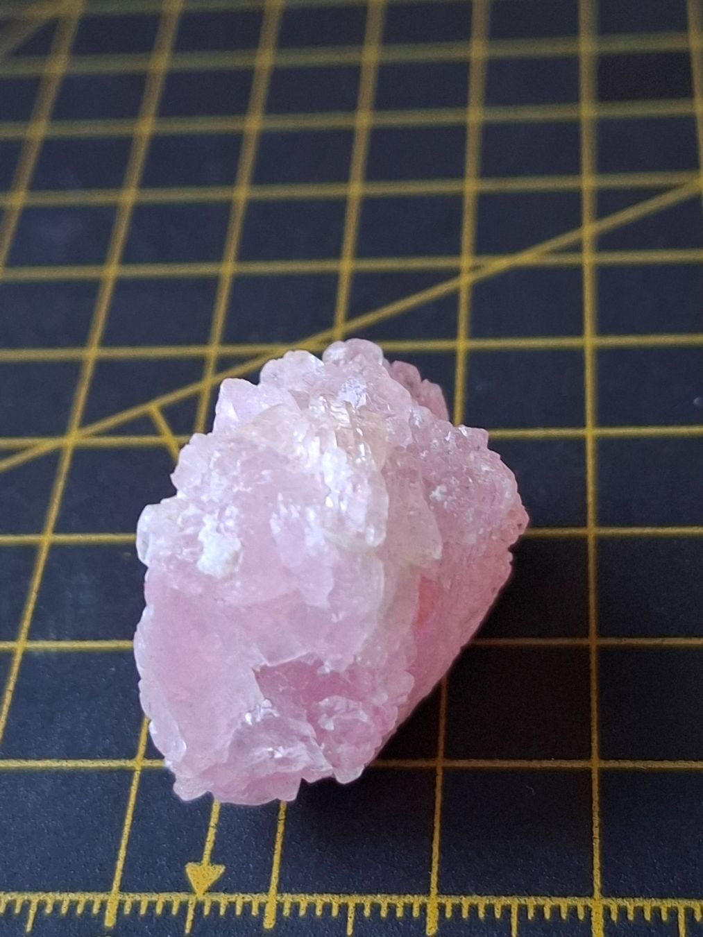 Minerali & Pietre curative: Rosenquarz- Kristall – Usato da Zwieselberg venduto da Halifaxmendusli 3