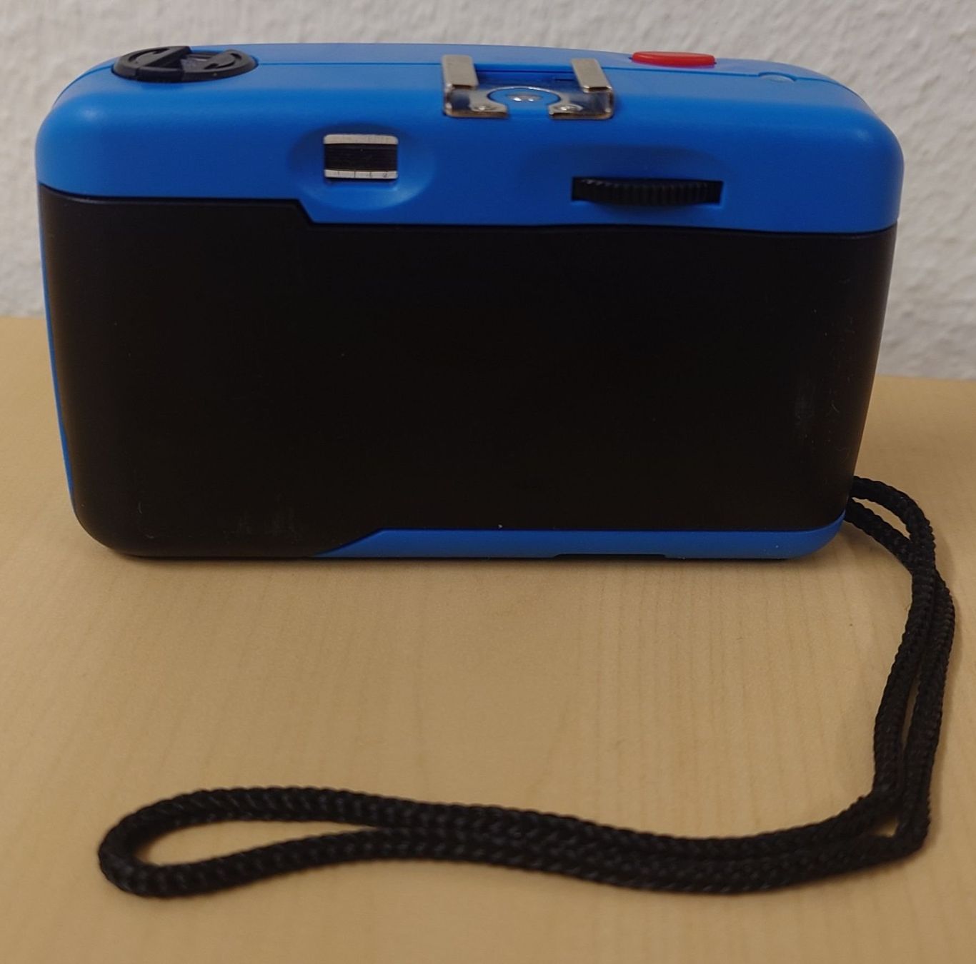 Fotocamera: Kompaktkamera Exacta 135, f28mm, ca. 1990er – Usato da Ostermundigen venduto da Chrisascht 1