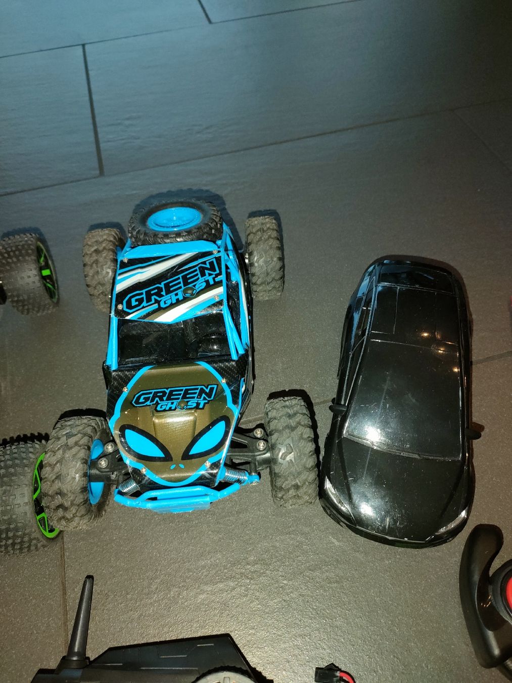 RC Kits de montage: Ferngesteuerte Autos – Défectueux à Therwil par OliviaH01 3