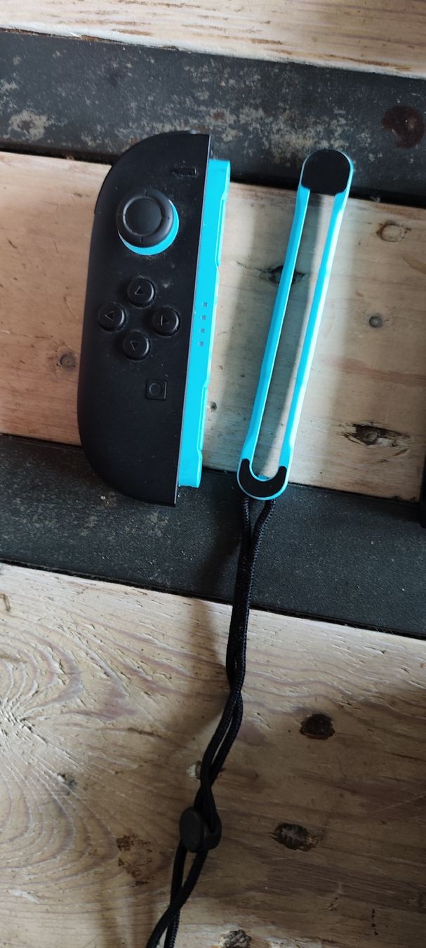 Nintendo Konsolen: Console Nintendo Switch, édition design 2, occasion – Neu (gemäss Beschreibung) aus La Neuveville von Dodo118 1