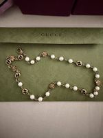 Gucci-Ohrringe mit Halskette 