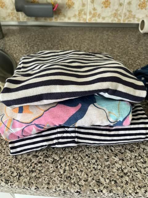 T-shirt: 4 super Damen-Shirts XL, teils Ringelshirts – Usato da Winterthur venduto da amozart 6