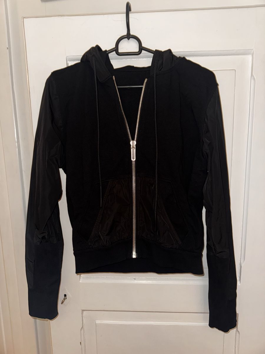 Giacche: Hoodie, Schwarz, Gr. S – Nuovo (secondo la descrizione) da Münchenstein venduto da By.gabriela.v 1