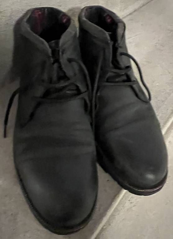 Scarpe da uomo: Herrenschuhe aus Leder, Gr. 44 – Usato da Flawil venduto da SG8888 1