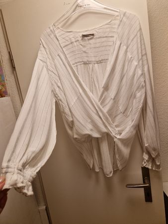 AllSaints Bluse, Wickeloptik, weiss gestreift