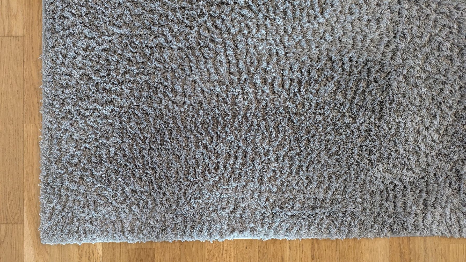 Tappeti: Gemütlicher Teppich, Grau – Usato da Moosseedorf venduto da Sonnenschein.. 1