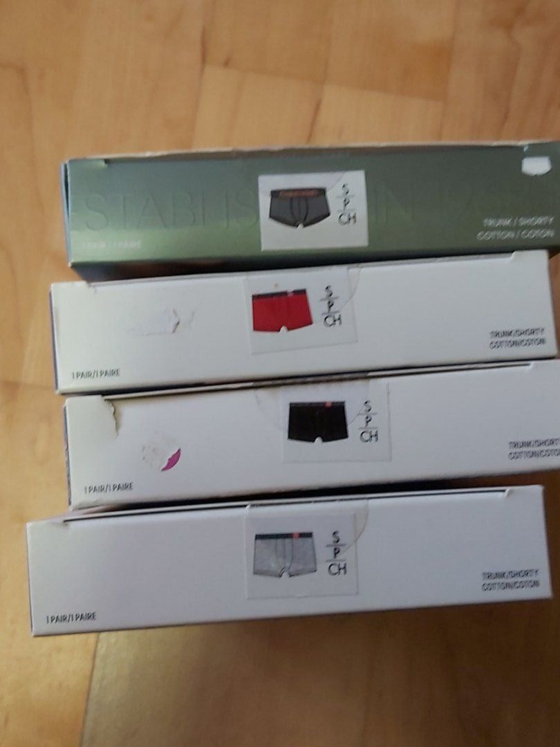 Calvin Klein Unterwäsche: 4 Paar Calvin Klein Trunks, Boxer, Grösse S, neu – Neu und originalverpackt aus Uffikon von san123day 1