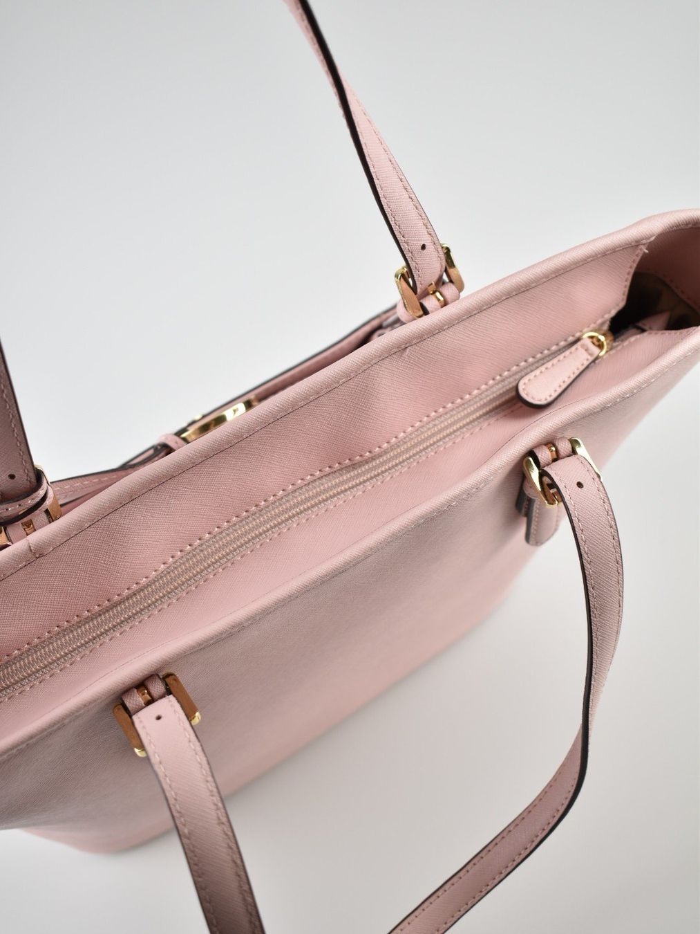 Michael Kors Borse da donna: Michael Kors Jet Set Tasche, rosa – Usato da Nürensdorf venduto da 2ND_STORY 7