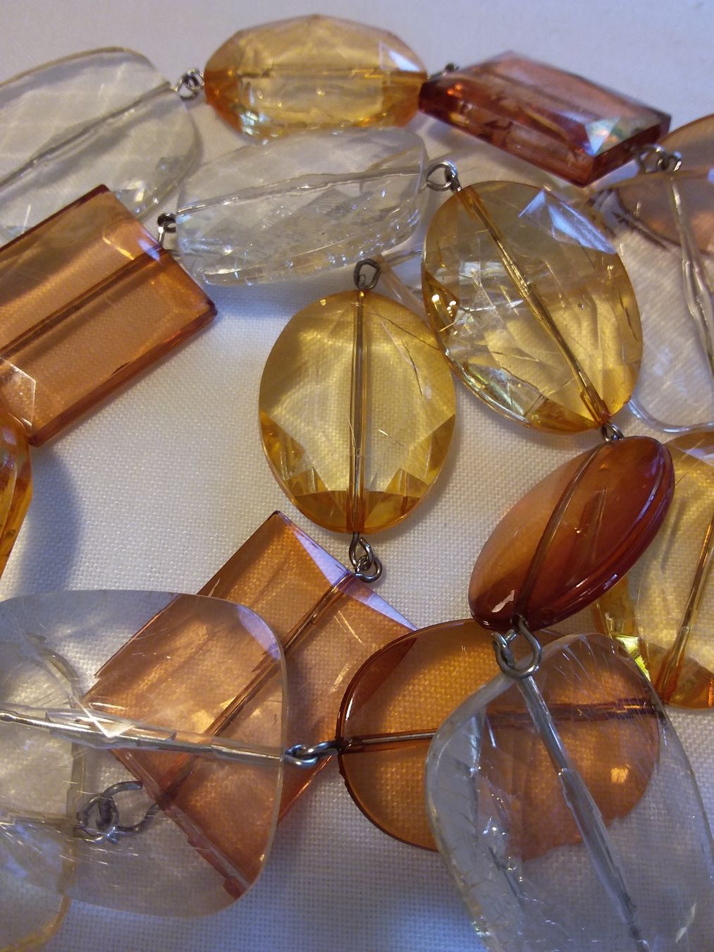 Ketten: Vintage Statement-Kette mit grossen Plexiglas Perlen ca1975 – Gebraucht aus Zürich von sanwit 5