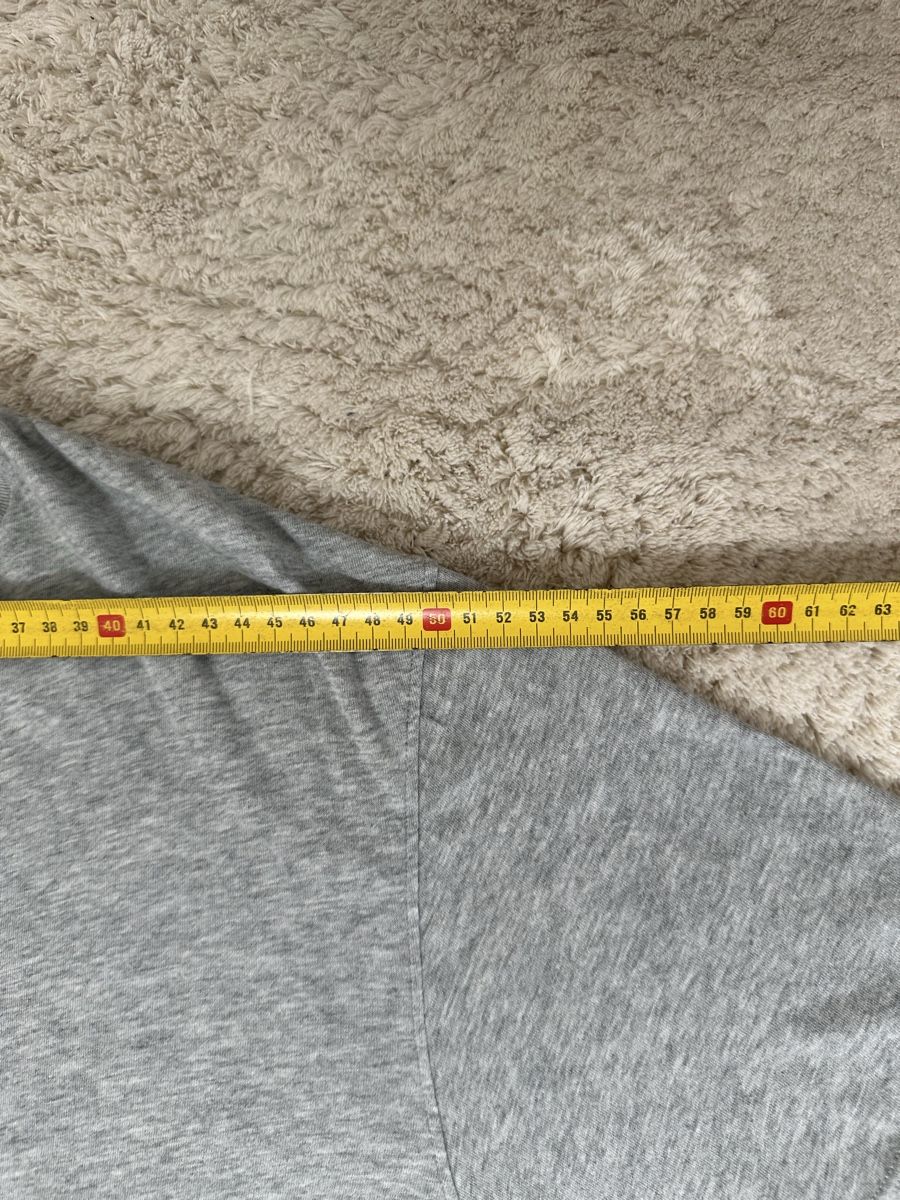 Lacoste T-shirt: T-shirt Lacoste gris - Taille XL – Nuovo (secondo la descrizione) da Neuchâtel venduto da aliceguins 2