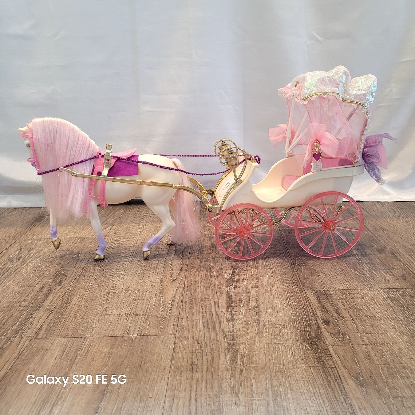 Giocattoli: Barbie Pferd Zauberherzchen mit Kutsche – Usato da Niederbuchsiten venduto da klengyel 1
