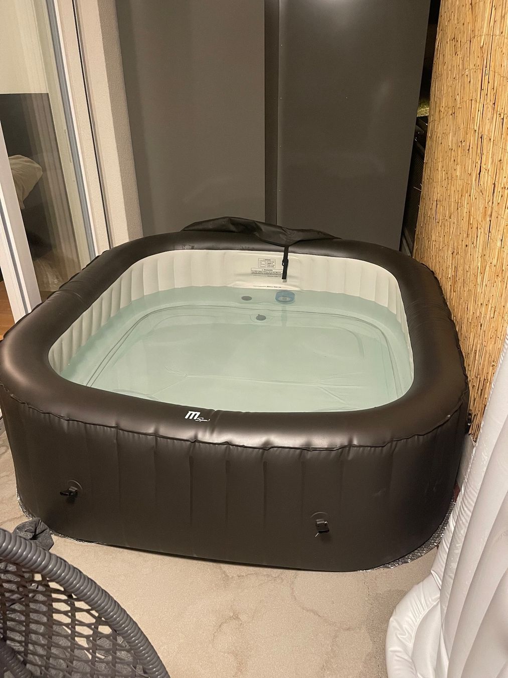 Whirlpool: Whirlpool Mspa – Neu (gemäss Beschreibung) aus Grenchen von